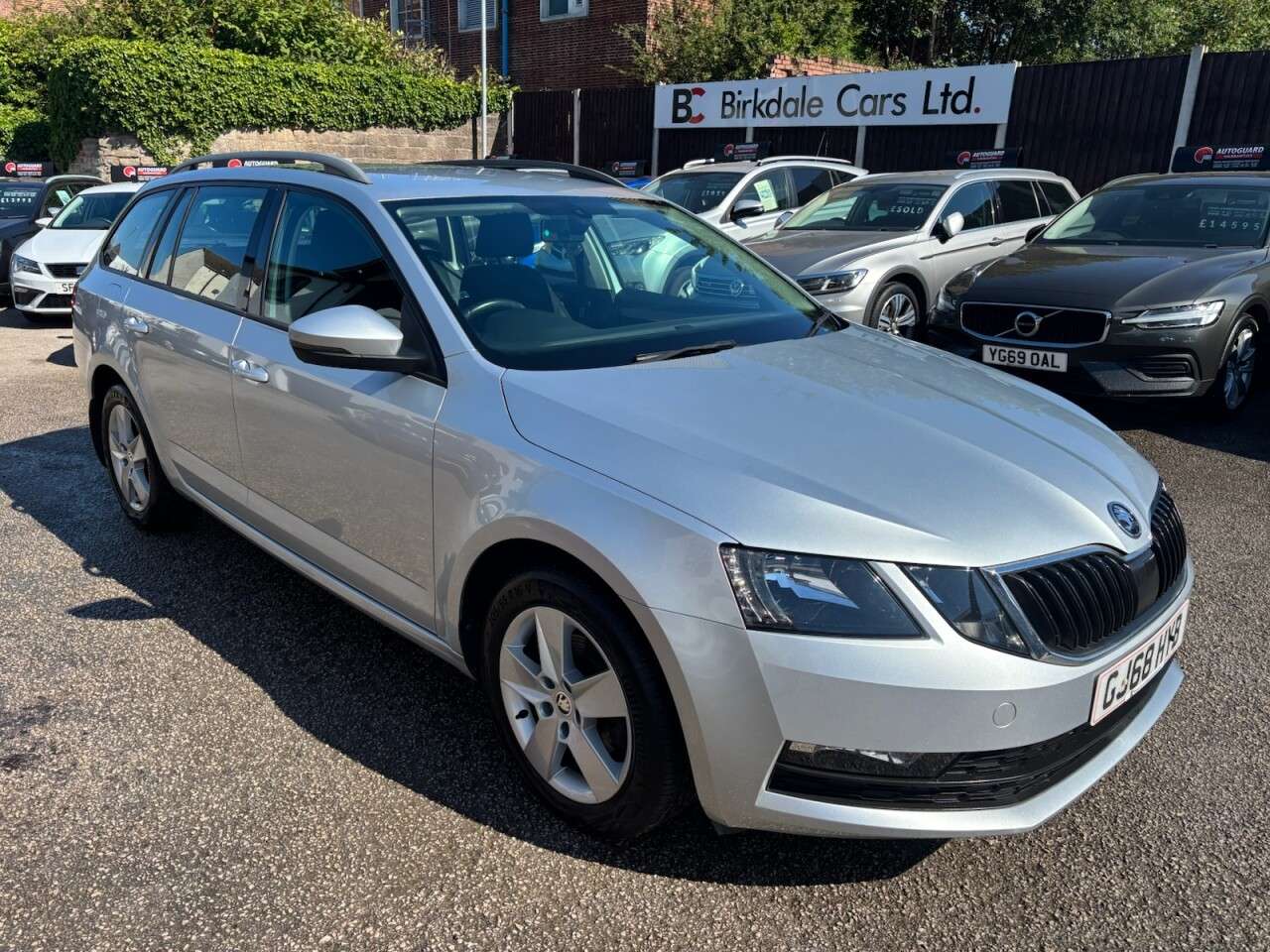 A 2018 SKODA OCTAVIA 1.6 TDI SE Estate 5dr Diesel DSG Euro 6 (s/s) (115 ps) CLIMATE - CRUISE - D A 2018 SKODA OCTAVIA 1.6 TDI SE Estate 5dr Diesel DSG Euro 6 (s/s) (115 ps) CLIMATE - CRUISE - D