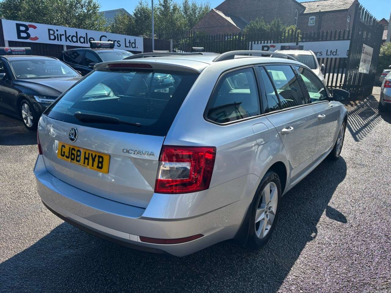 A 2018 SKODA OCTAVIA 1.6 TDI SE Estate 5dr Diesel DSG Euro 6 (s/s) (115 ps) CLIMATE - CRUISE - D A 2018 SKODA OCTAVIA 1.6 TDI SE Estate 5dr Diesel DSG Euro 6 (s/s) (115 ps) CLIMATE - CRUISE - D