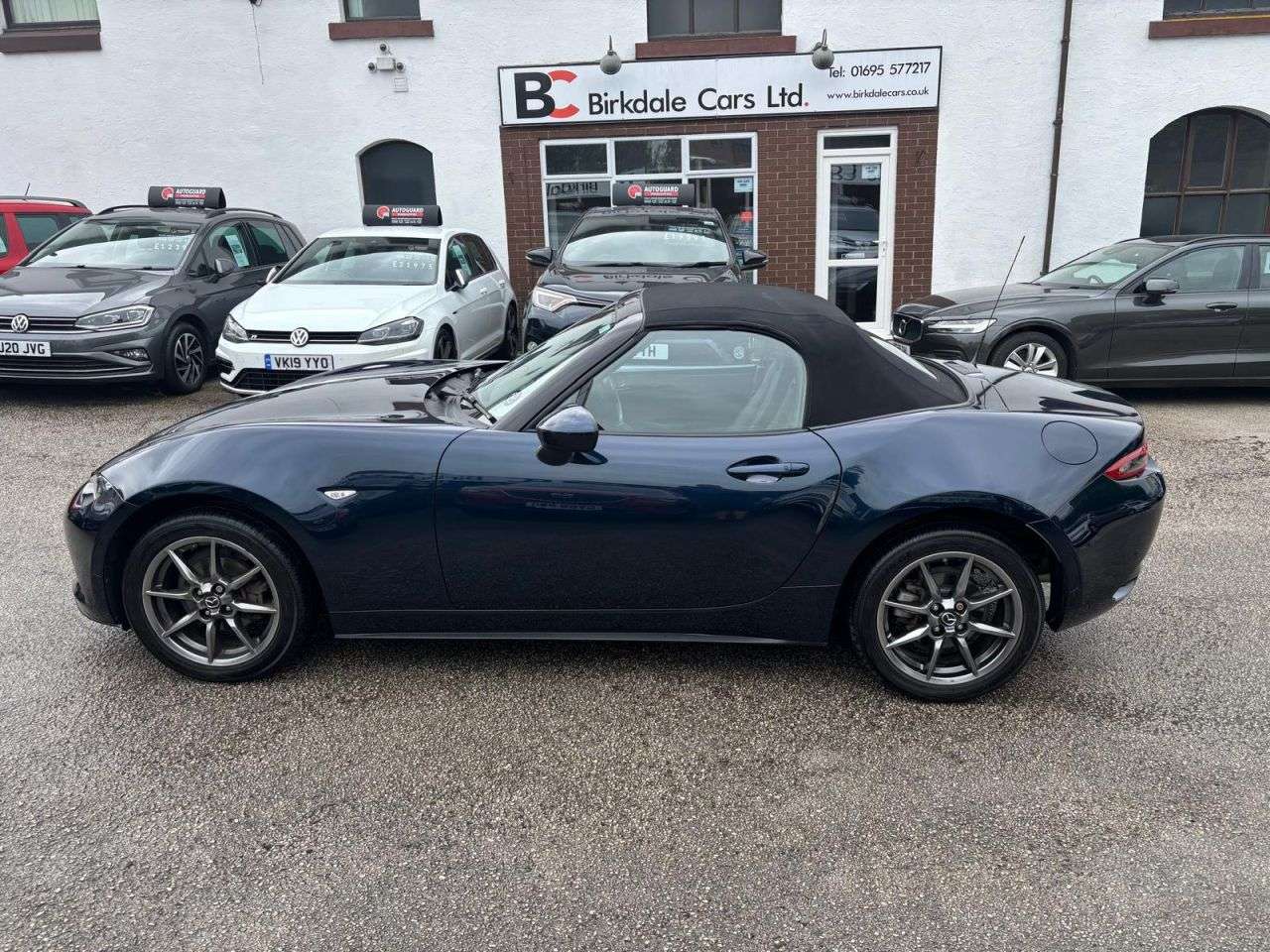 2021 MAZDA MX-5 2021 MAZDA MX-5