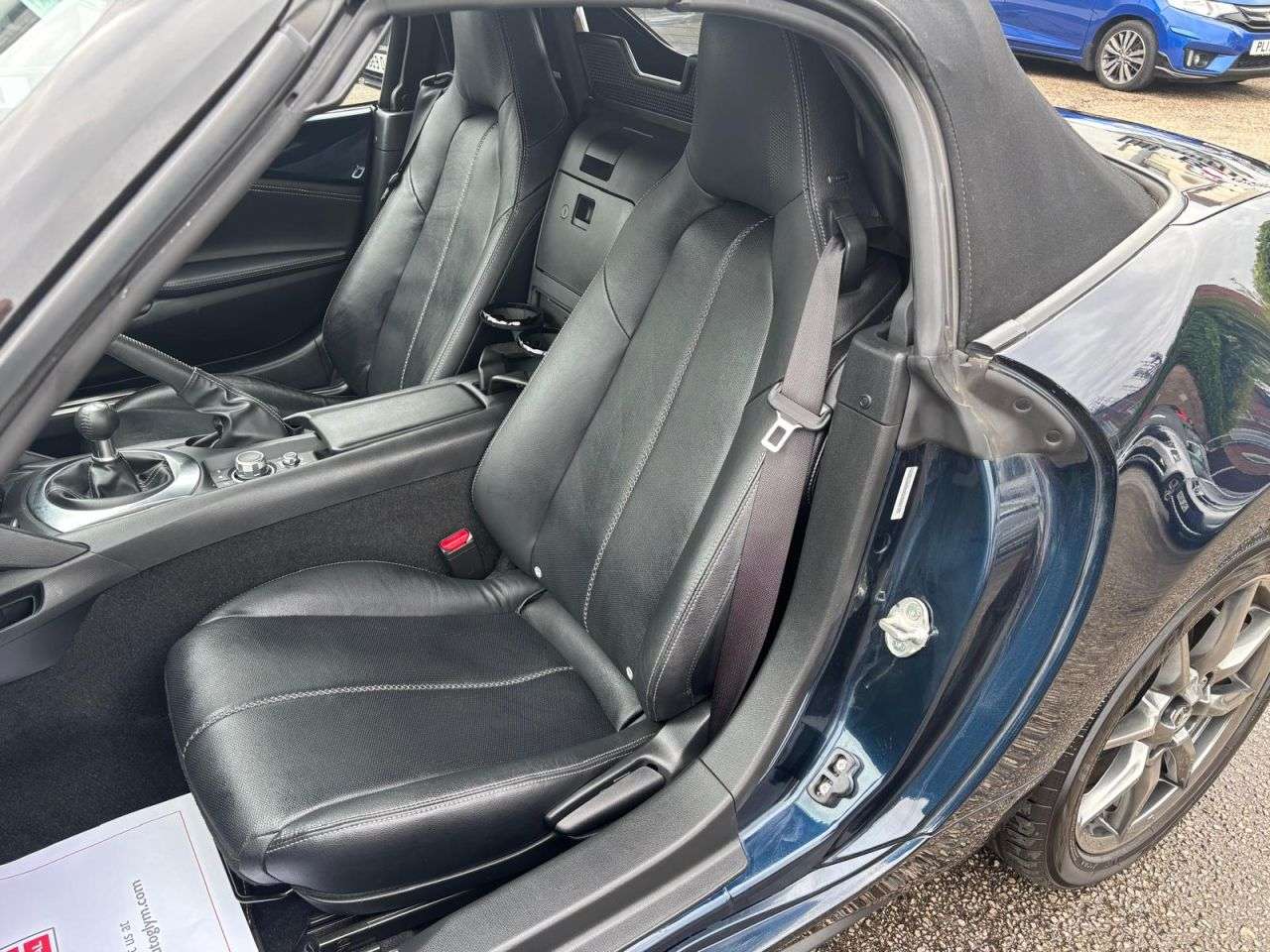 2021 MAZDA MX-5 2021 MAZDA MX-5