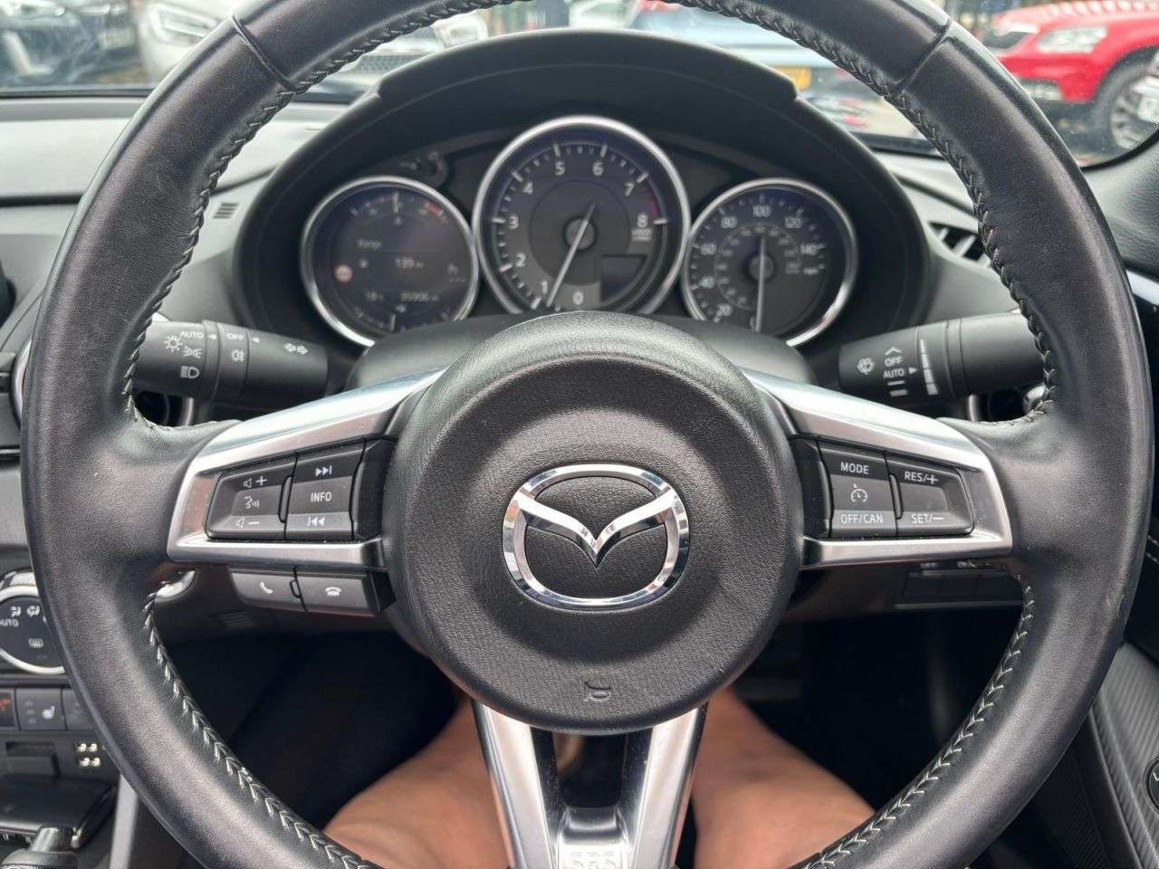 2021 MAZDA MX-5 2021 MAZDA MX-5