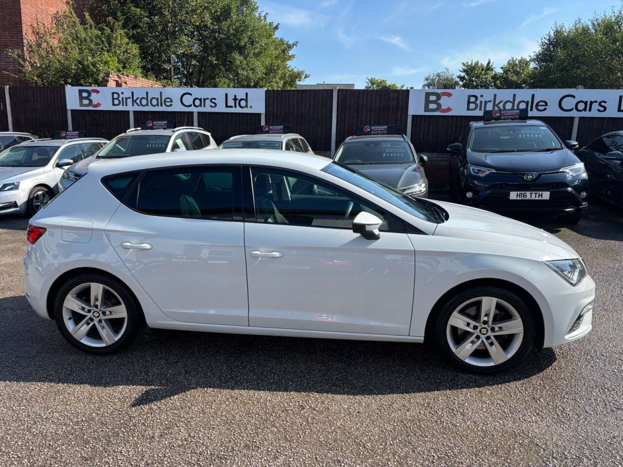 A 2019 SEAT LEON 2.0 TSI FR Hatchback 5dr Petrol DSG Auto Euro 6 (s/s) (190 ps) FSH - CLIMAT A 2019 SEAT LEON 2.0 TSI FR Hatchback 5dr Petrol DSG Auto Euro 6 (s/s) (190 ps) FSH - CLIMAT