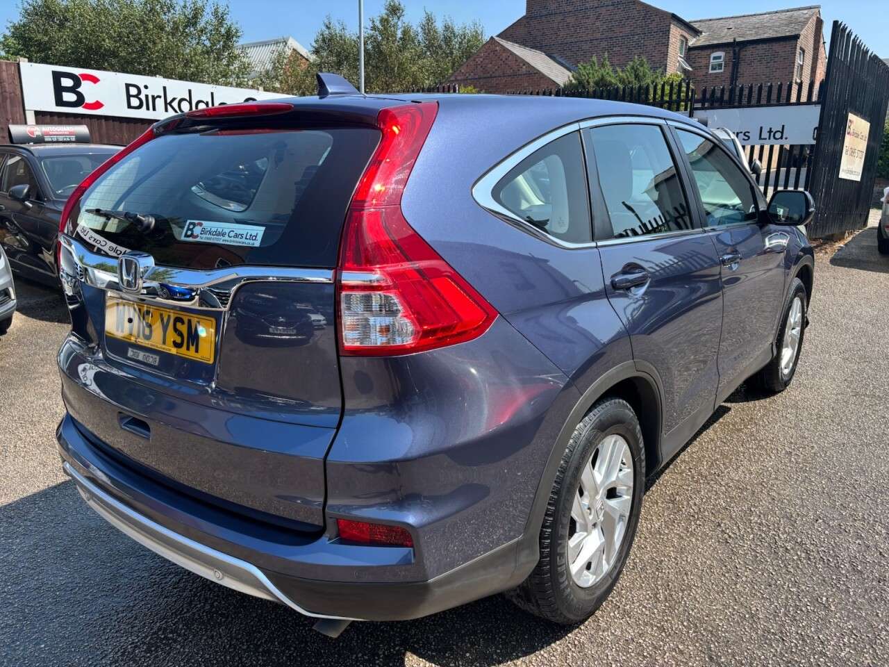 A 2016 HONDA CR-V 1.6 i-DTEC SE Navi (DASP) SUV 5dr Diesel Manual Euro 6 (s/s) (120 ps) FSH - A 2016 HONDA CR-V 1.6 i-DTEC SE Navi (DASP) SUV 5dr Diesel Manual Euro 6 (s/s) (120 ps) FSH -
