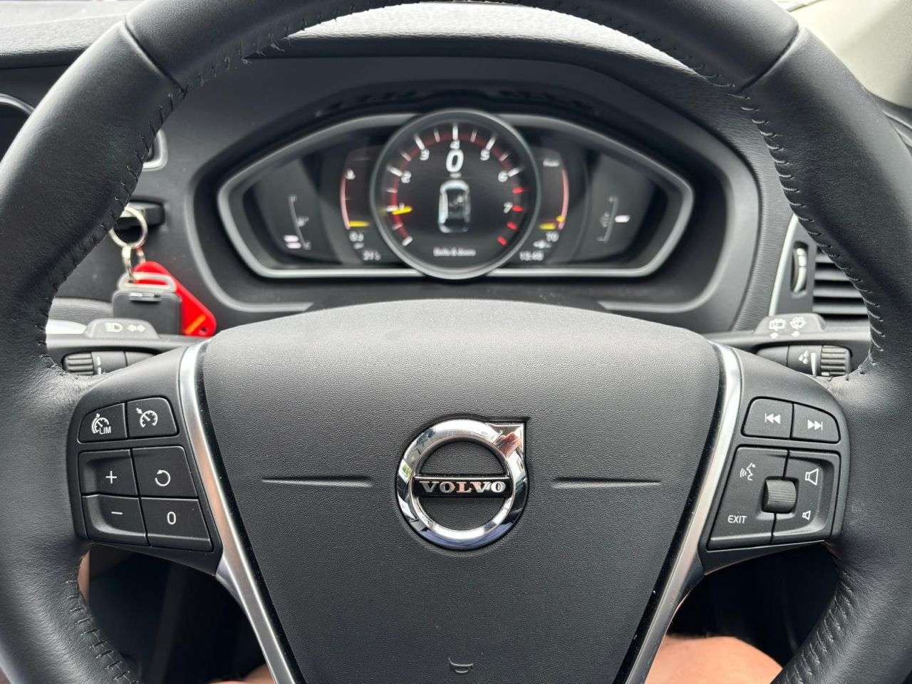 2017 VOLVO V40 CROSS COUNTRY 2017 VOLVO V40 CROSS COUNTRY