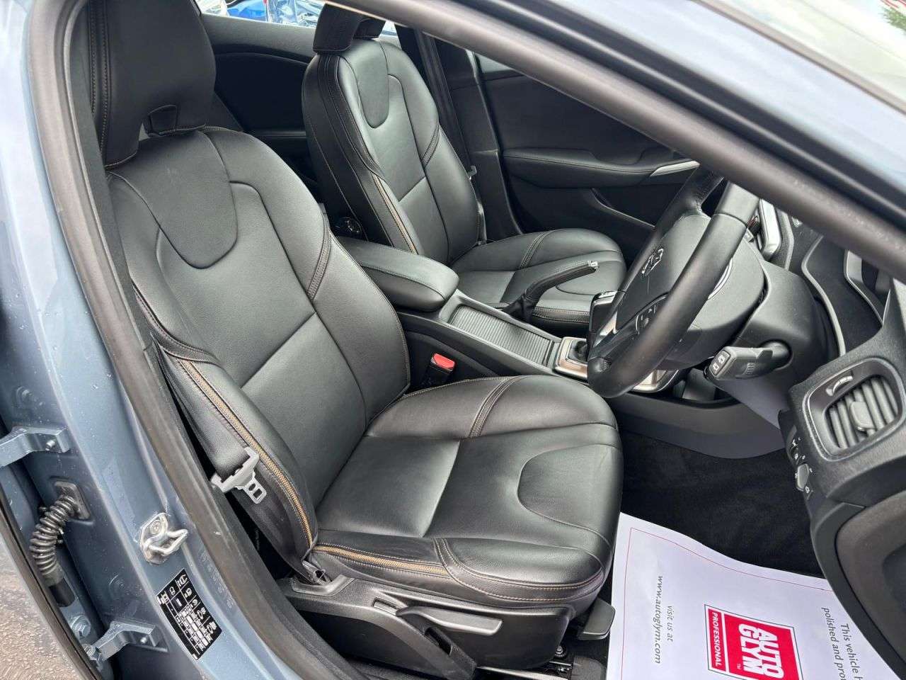 2017 VOLVO V40 CROSS COUNTRY 2017 VOLVO V40 CROSS COUNTRY