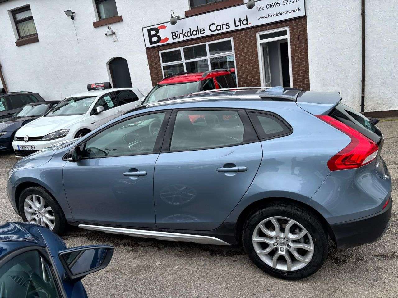 2017 VOLVO V40 CROSS COUNTRY 2017 VOLVO V40 CROSS COUNTRY
