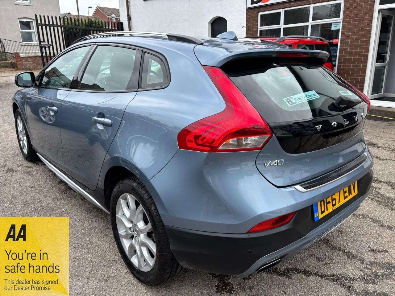 2017 VOLVO V40 CROSS COUNTRY 2017 VOLVO V40 CROSS COUNTRY