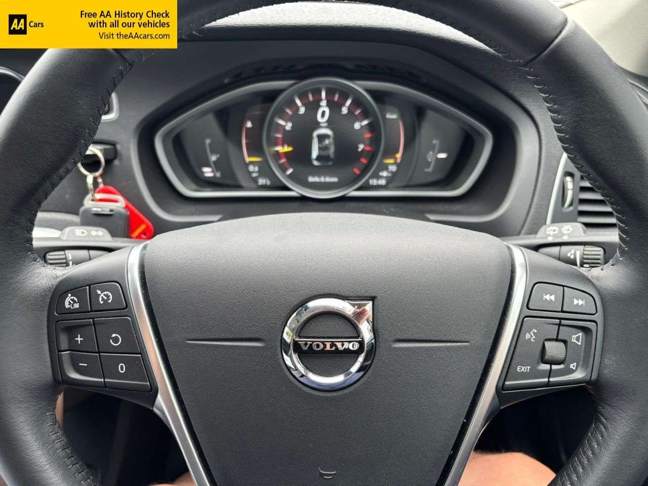 2017 VOLVO V40 CROSS COUNTRY 2017 VOLVO V40 CROSS COUNTRY