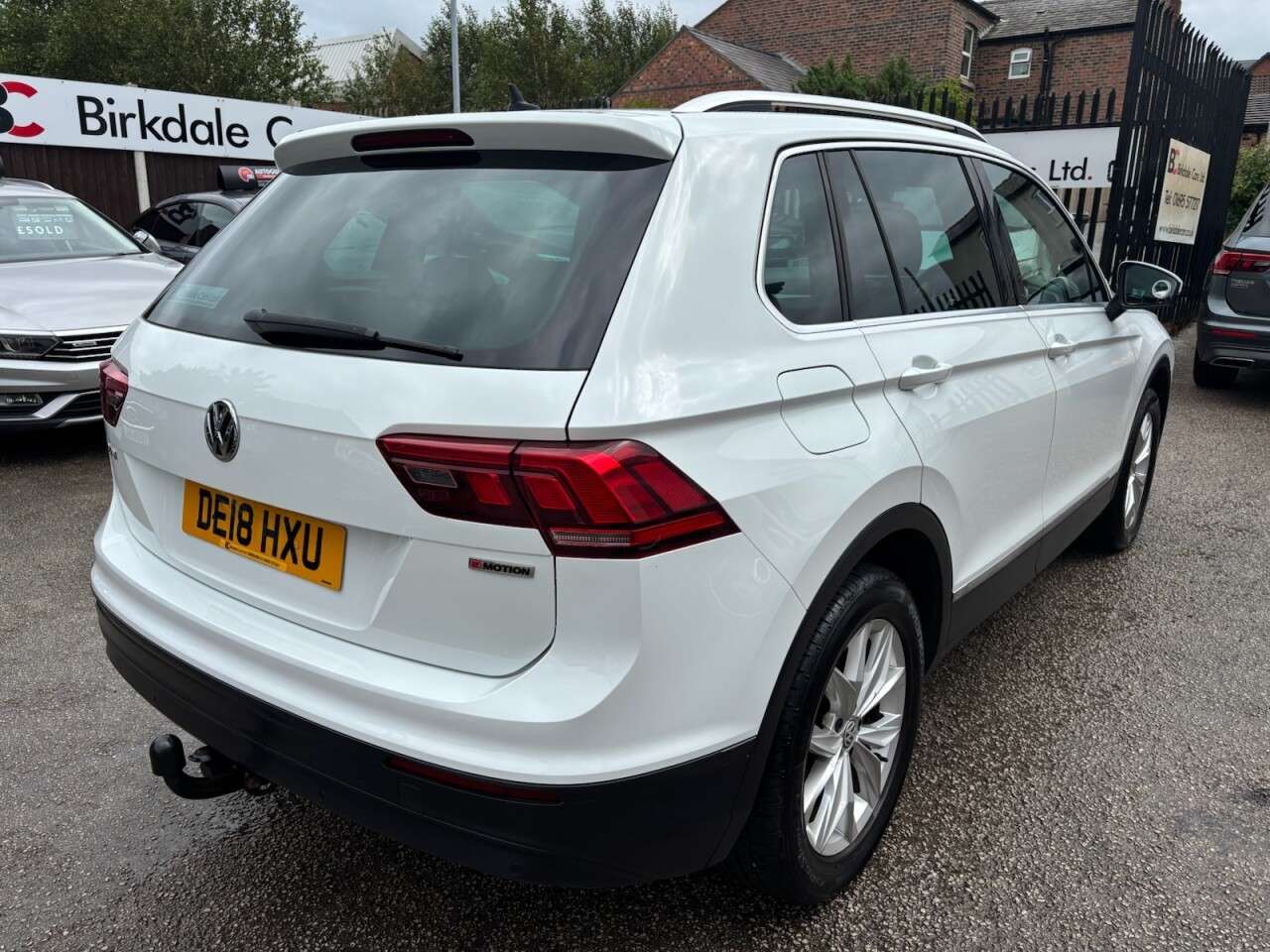2018 VOLKSWAGEN TIGUAN 2018 VOLKSWAGEN TIGUAN