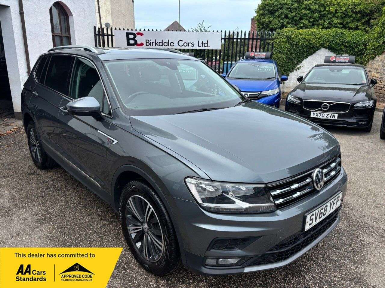 A 2018 VOLKSWAGEN TIGUAN ALLSPACE 2.0 TDI SE Nav SUV 5dr Diesel 4Motion 4WD Manual Euro 6 (s/s) (150 ps) FSH A 2018 VOLKSWAGEN TIGUAN ALLSPACE 2.0 TDI SE Nav SUV 5dr Diesel 4Motion 4WD Manual Euro 6 (s/s) (150 ps) FSH