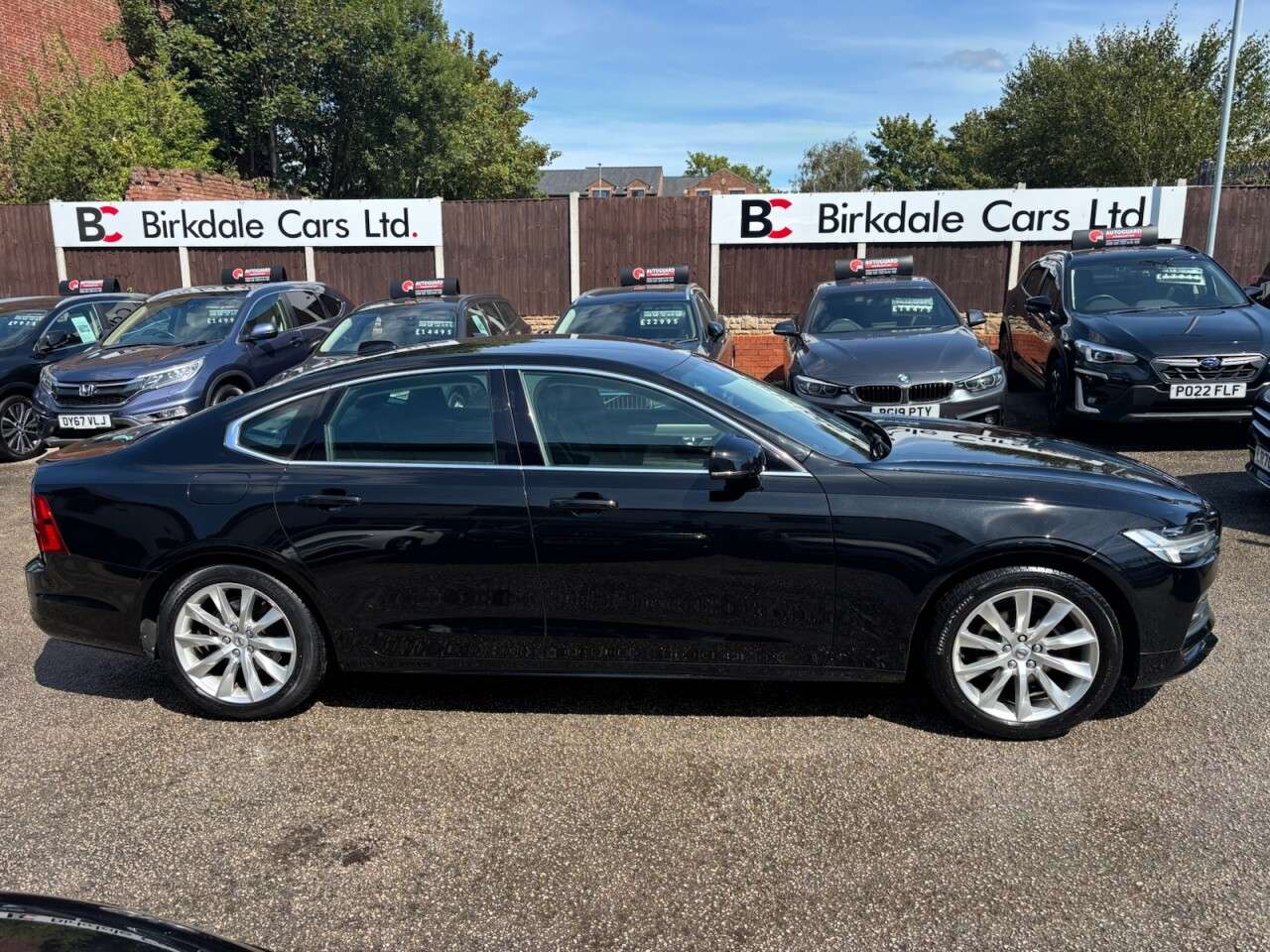 A 2020 VOLVO S90 2.0 T4 Momentum Plus Saloon 4dr Petrol Auto Euro 6 (s/s) (190 ps) FSH - LEA A 2020 VOLVO S90 2.0 T4 Momentum Plus Saloon 4dr Petrol Auto Euro 6 (s/s) (190 ps) FSH - LEA