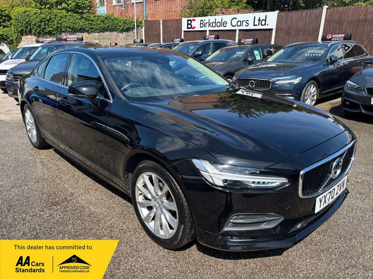 A 2020 VOLVO S90 2.0 T4 Momentum Plus Saloon 4dr Petrol Auto Euro 6 (s/s) (190 ps) FSH - LEA A 2020 VOLVO S90 2.0 T4 Momentum Plus Saloon 4dr Petrol Auto Euro 6 (s/s) (190 ps) FSH - LEA