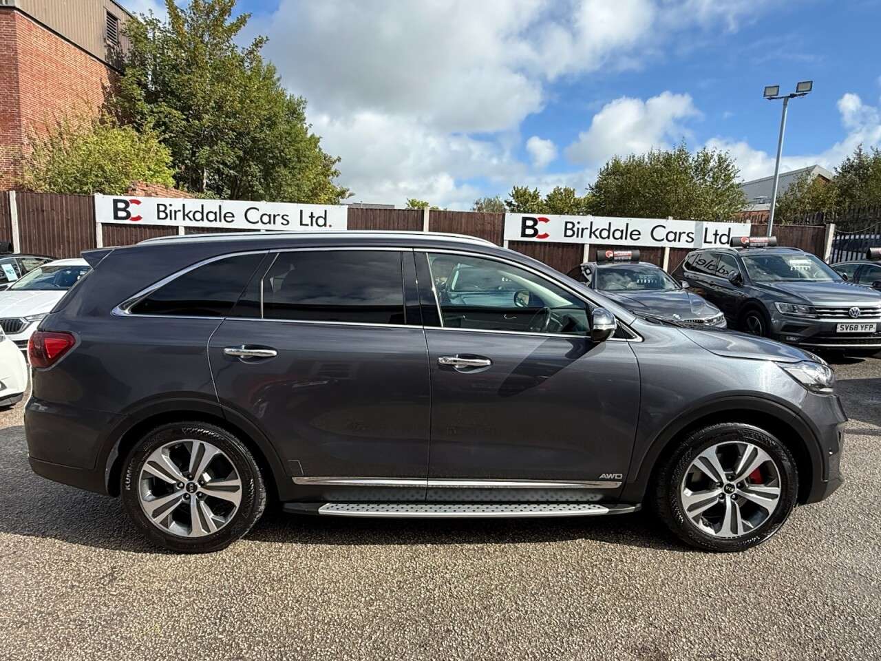 A 2019 KIA SORENTO 2.2 CRDi GT-Line S SUV 5dr Diesel AWD 7-Seat 4WD Auto Euro 6 (s/s) (197 bhp A 2019 KIA SORENTO 2.2 CRDi GT-Line S SUV 5dr Diesel AWD 7-Seat 4WD Auto Euro 6 (s/s) (197 bhp