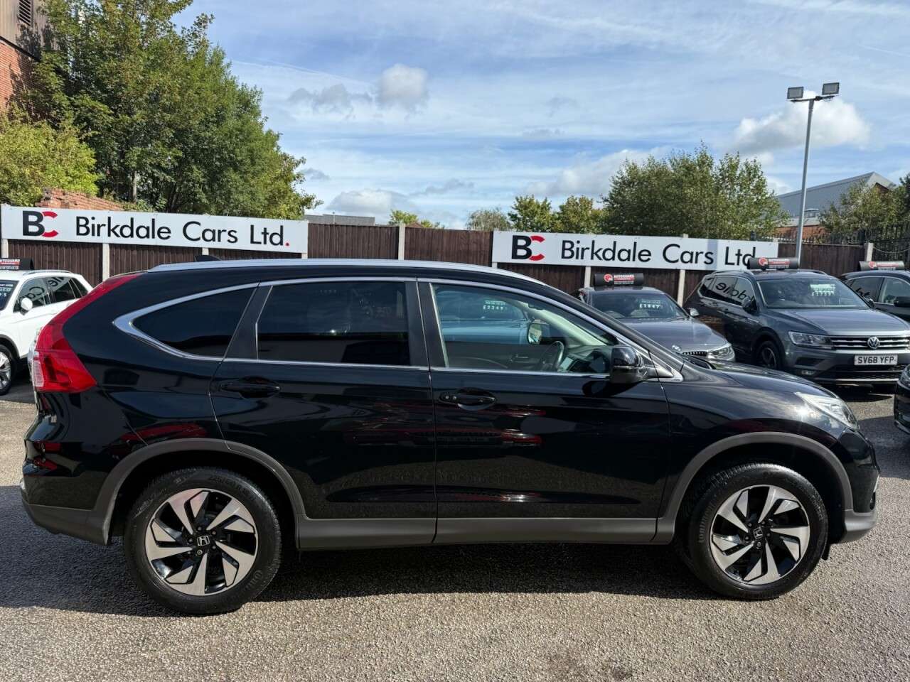 A 2016 HONDA CR-V 1.6 i-DTEC EX SUV 5dr Diesel Manual 4WD Euro 6 (s/s) (160 ps) FSH - LEATHER A 2016 HONDA CR-V 1.6 i-DTEC EX SUV 5dr Diesel Manual 4WD Euro 6 (s/s) (160 ps) FSH - LEATHER