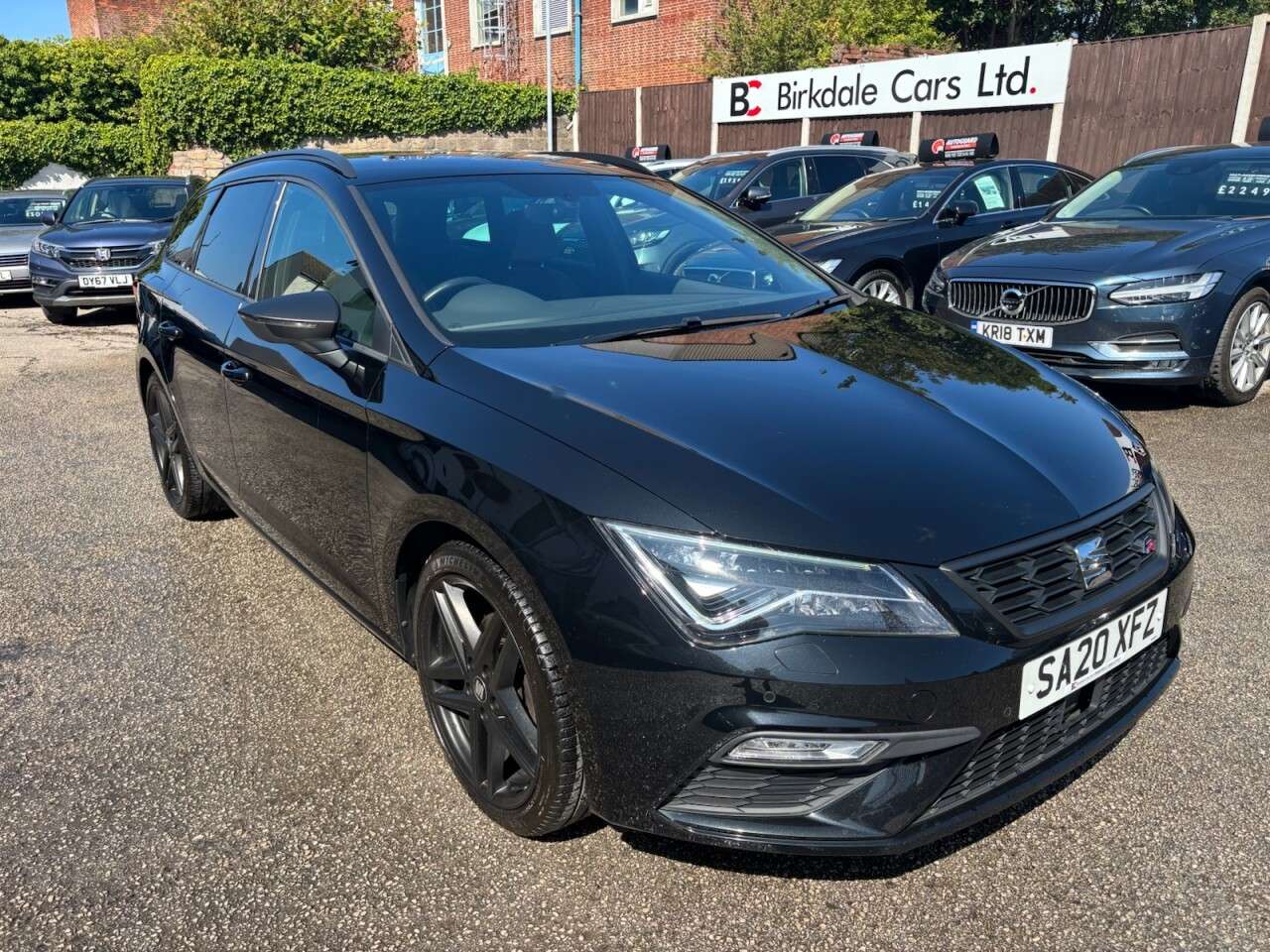 A 2020 SEAT LEON 1.5 TSI EVO FR Black Edition Estate 5dr Petrol DSG Auto Euro 6 (s/s) (150 p A 2020 SEAT LEON 1.5 TSI EVO FR Black Edition Estate 5dr Petrol DSG Auto Euro 6 (s/s) (150 p