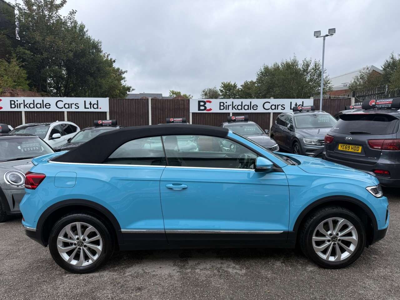 A 2023 VOLKSWAGEN T-ROC 1.5 TSI Style Convertible 2dr Petrol DSG 2WD Auto Euro 6 (s/s) (150 ps) FSH A 2023 VOLKSWAGEN T-ROC 1.5 TSI Style Convertible 2dr Petrol DSG 2WD Auto Euro 6 (s/s) (150 ps) FSH