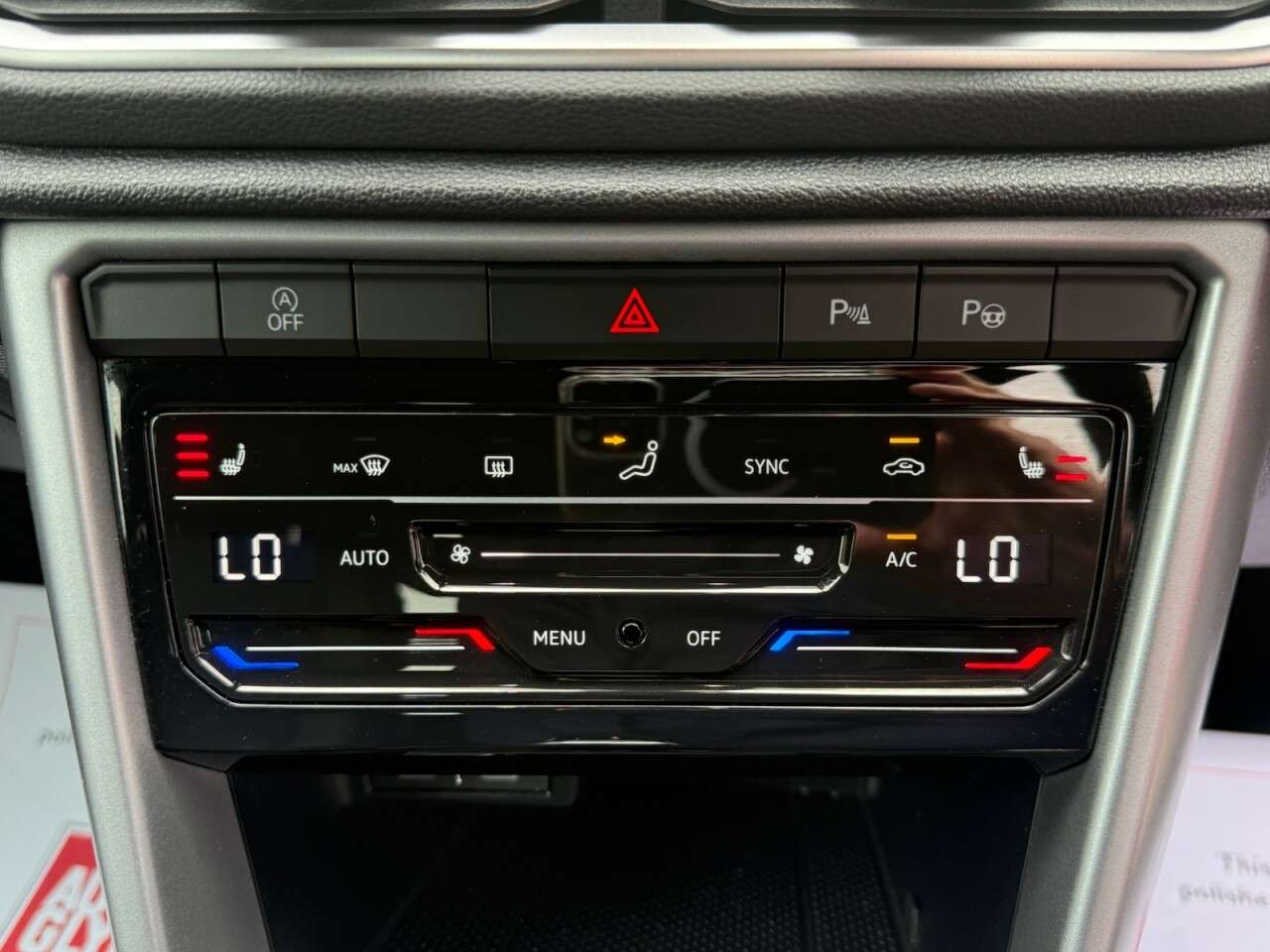 2023 VOLKSWAGEN T-ROC 2023 VOLKSWAGEN T-ROC