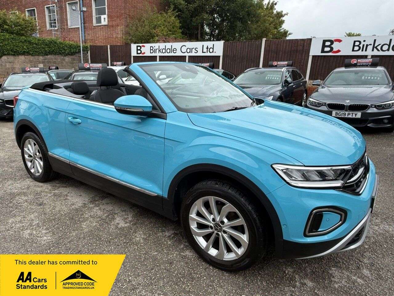 A 2023 VOLKSWAGEN T-ROC 1.5 TSI Style Convertible 2dr Petrol DSG 2WD Auto Euro 6 (s/s) (150 ps) FSH A 2023 VOLKSWAGEN T-ROC 1.5 TSI Style Convertible 2dr Petrol DSG 2WD Auto Euro 6 (s/s) (150 ps) FSH