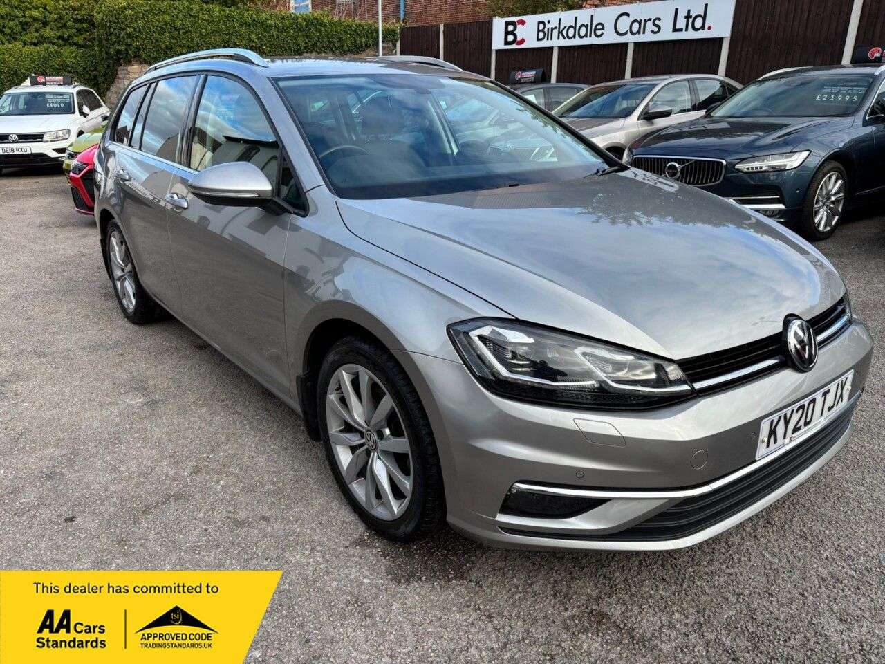 A 2020 VOLKSWAGEN GOLF 2.0 TDI GT Edition Estate 5dr Diesel DSG Auto Euro 6 (s/s) (150 ps) FSH (VW A 2020 VOLKSWAGEN GOLF 2.0 TDI GT Edition Estate 5dr Diesel DSG Auto Euro 6 (s/s) (150 ps) FSH (VW