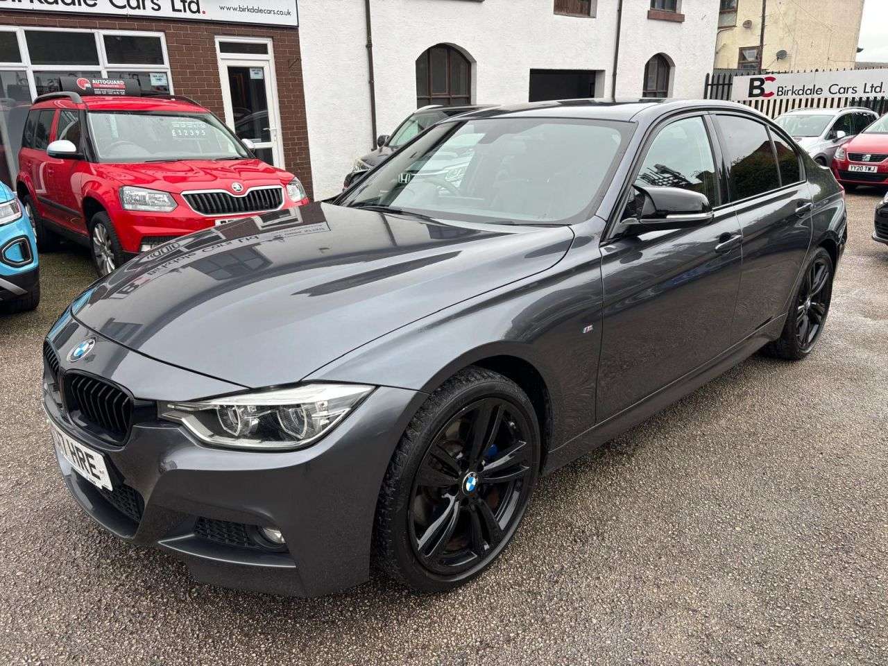 A 2017 BMW 3 SERIES 2.0 320d M Sport Saloon 4dr Diesel Auto Euro 6 (s/s) (190 ps) FSH - LEATHER A 2017 BMW 3 SERIES 2.0 320d M Sport Saloon 4dr Diesel Auto Euro 6 (s/s) (190 ps) FSH - LEATHER