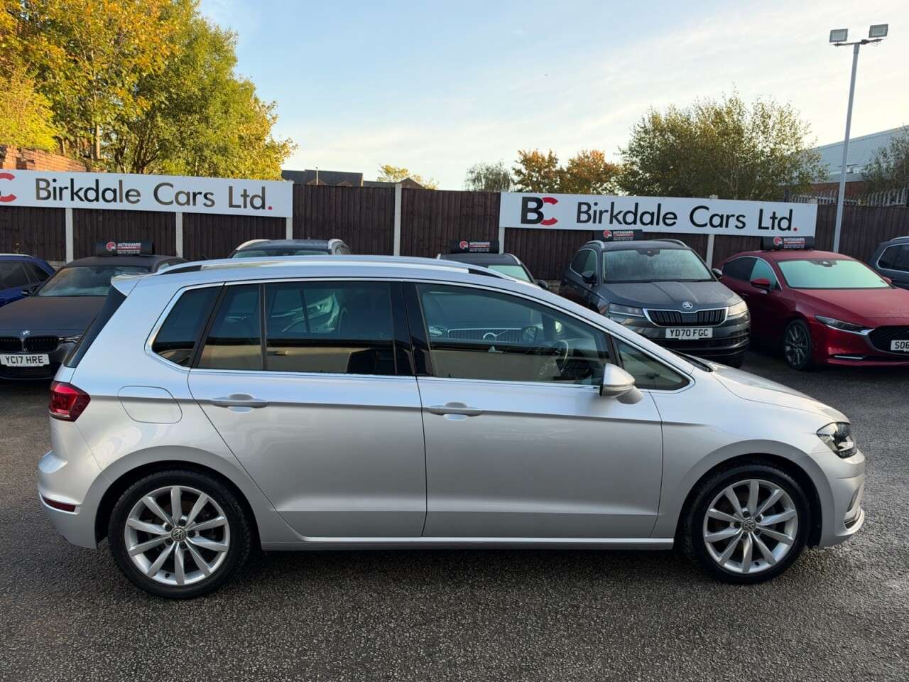 A 2018 VOLKSWAGEN GOLF SV 1.5 TSI EVO GPF GT MPV 5dr Petrol DSG Euro 6 (s/s) (150 ps) FSH (VW) - APPL A 2018 VOLKSWAGEN GOLF SV 1.5 TSI EVO GPF GT MPV 5dr Petrol DSG Euro 6 (s/s) (150 ps) FSH (VW) - APPL