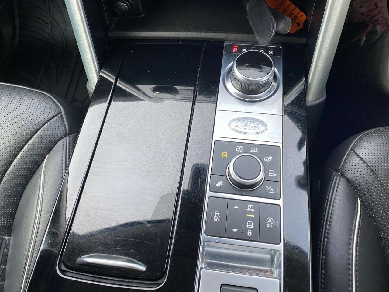 2018 LAND ROVER DISCOVERY 2018 LAND ROVER DISCOVERY