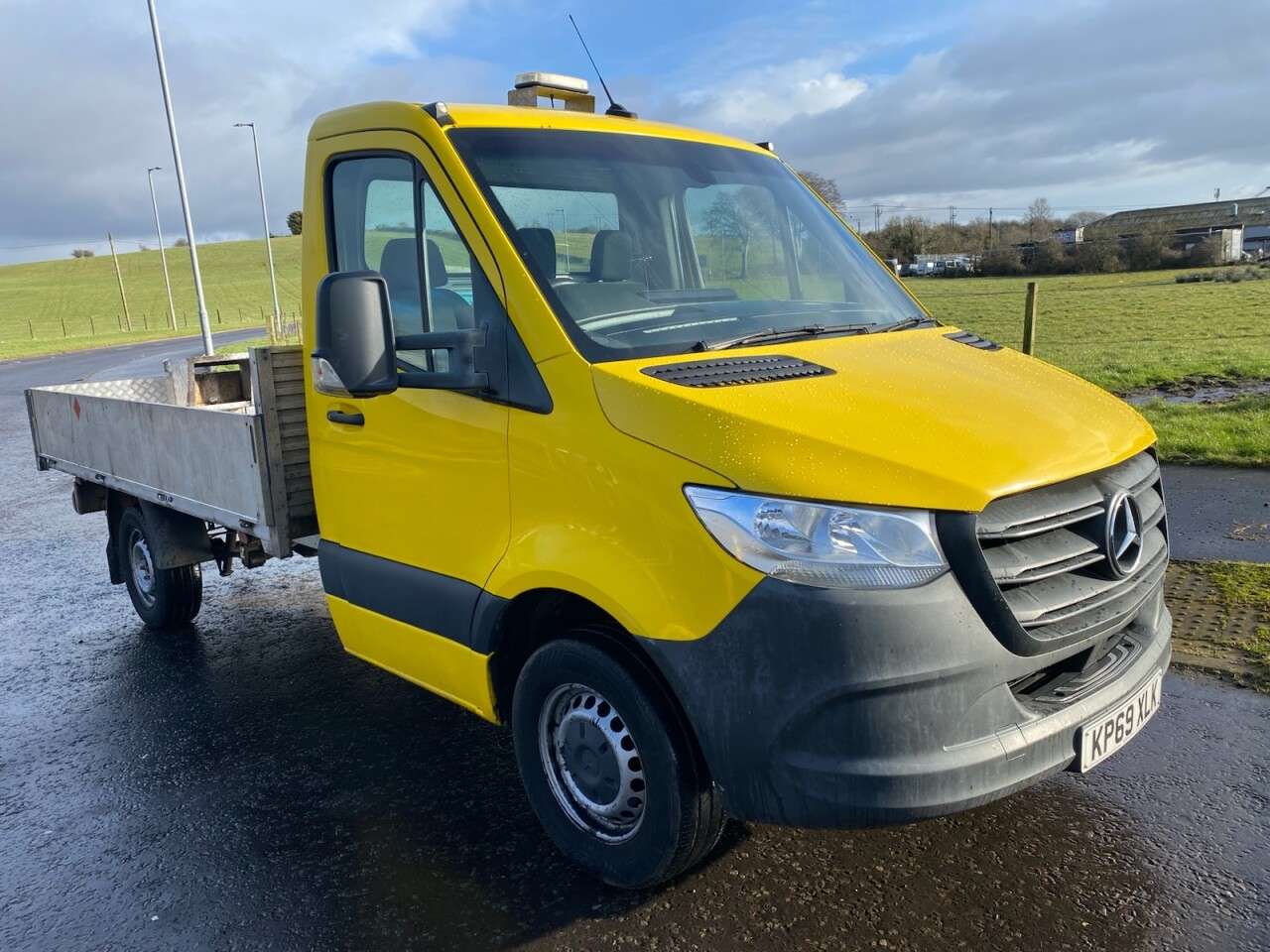 A 2019 MERCEDES-BENZ SPRINTER 2.1 CDI 316 3.5T RWD L2 DROPSIDE Euro 6 163 ps PLUS V A T OFTEN BETTER VALU A 2019 MERCEDES-BENZ SPRINTER 2.1 CDI 316 3.5T RWD L2 DROPSIDE Euro 6 163 ps PLUS V A T OFTEN BETTER VALU