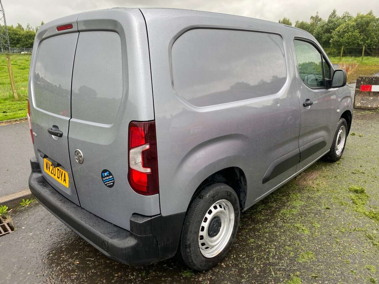 A 2020 VAUXHALL COMBO 1.5 Turbo D 2000 Edition NO VAT VAN L1 H1 Euro 6 (s/s) (100 ps) A 2020 VAUXHALL COMBO 1.5 Turbo D 2000 Edition NO VAT VAN L1 H1 Euro 6 (s/s) (100 ps)
