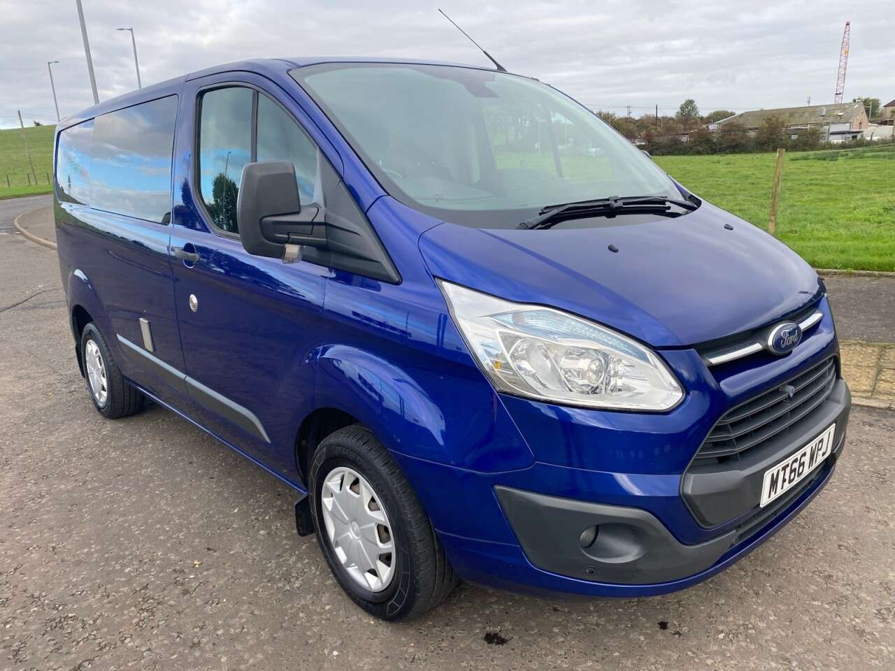 A 2016 FORD TRANSIT CUSTOM 2.2 TDCi 290 TREND NO VAT DAY VAN CONVERSION 125BHP OUTSIDE POWER SOCKET A 2016 FORD TRANSIT CUSTOM 2.2 TDCi 290 TREND NO VAT DAY VAN CONVERSION 125BHP OUTSIDE POWER SOCKET