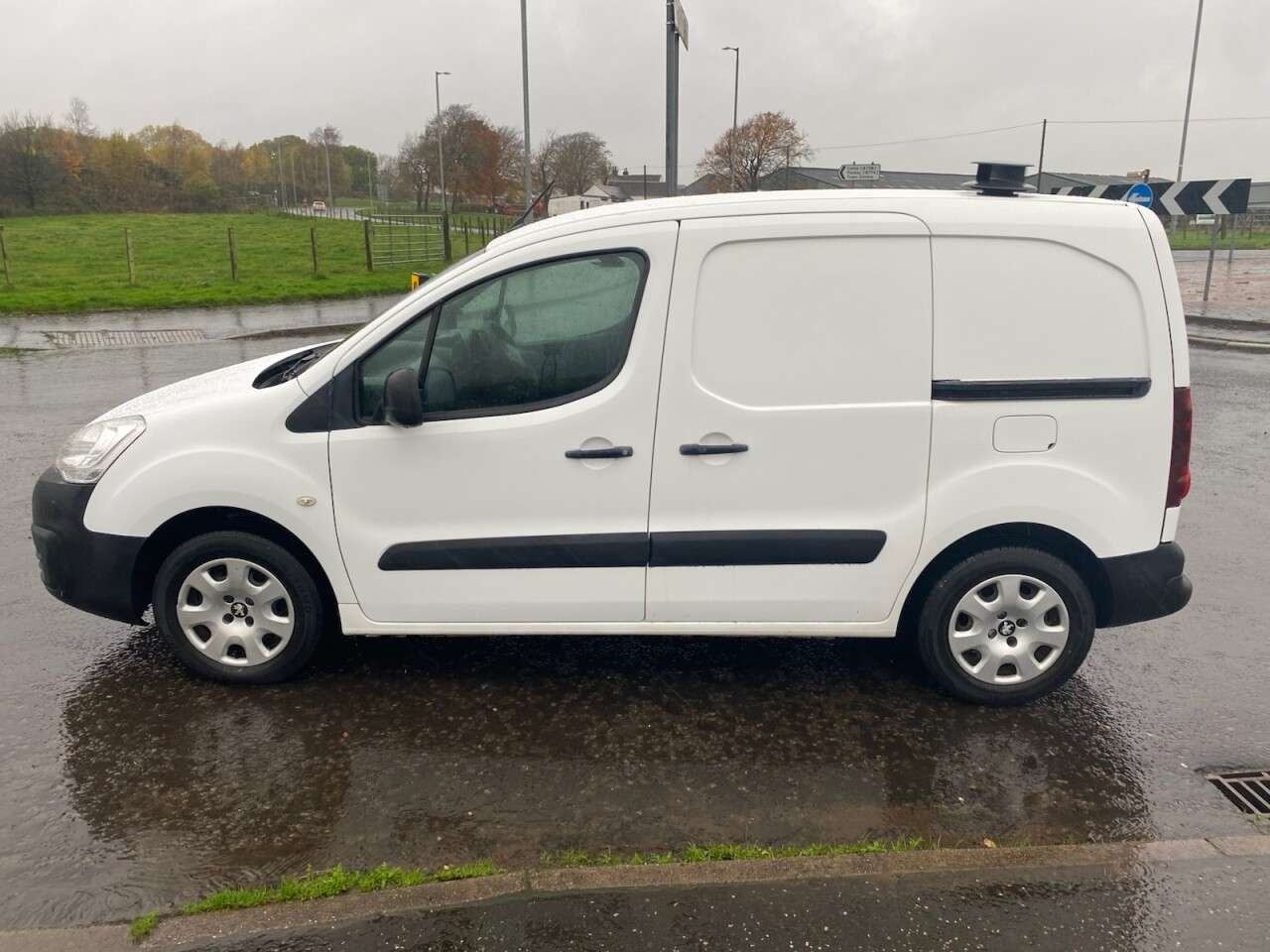 2016 PEUGEOT PARTNER 2016 PEUGEOT PARTNER