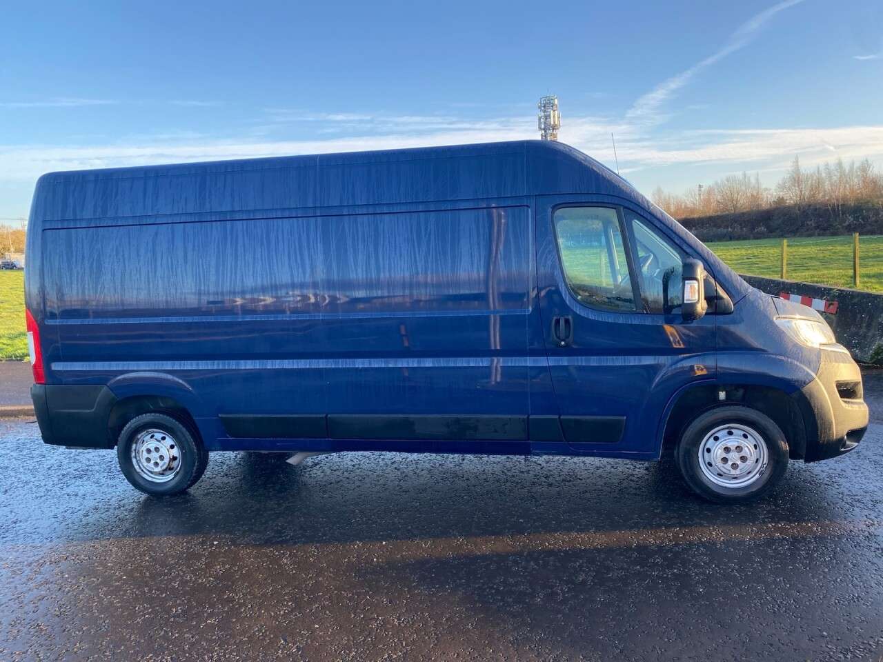 A 2019 CITROEN RELAY 2.2 BlueHDi 35 Enterprise NO VAT VAN L3 High Roof Euro 6 (s/s) (140 ps) A 2019 CITROEN RELAY 2.2 BlueHDi 35 Enterprise NO VAT VAN L3 High Roof Euro 6 (s/s) (140 ps)