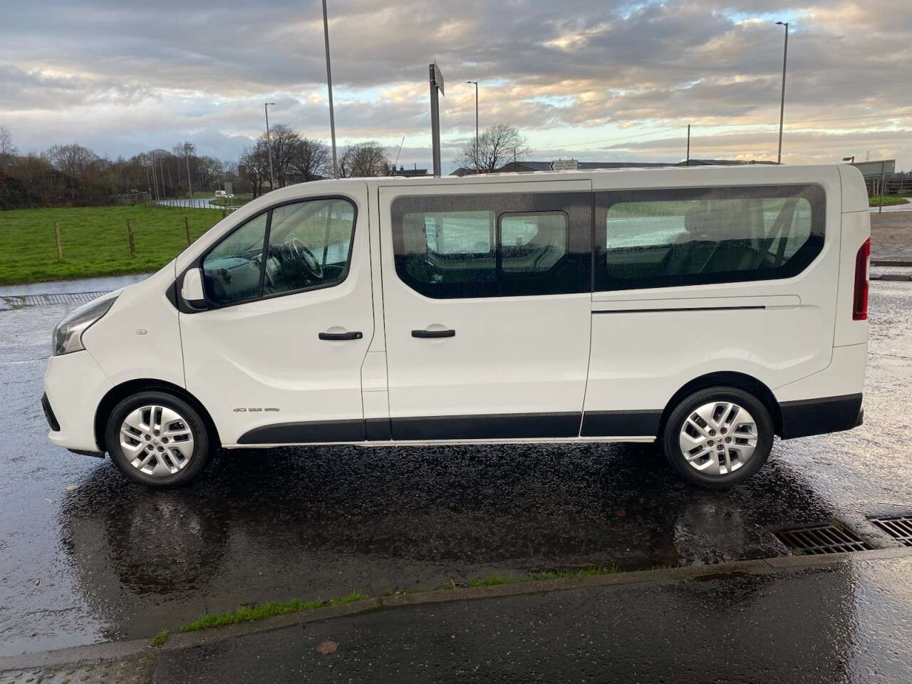 2015 RENAULT TRAFIC 2015 RENAULT TRAFIC