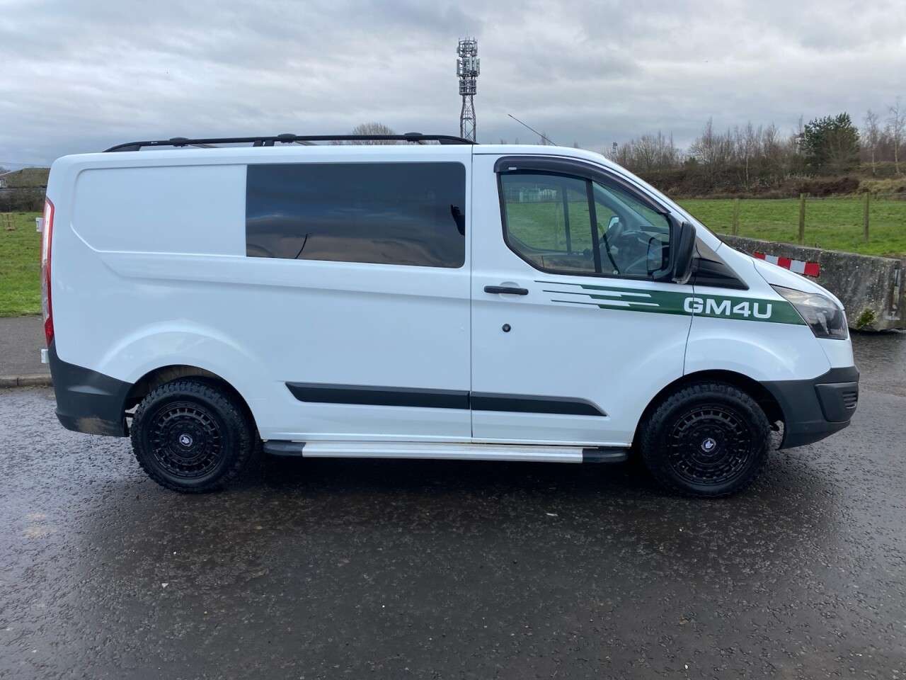 A 2015 FORD TRANSIT CUSTOM 2.2 TDCi 270 ECOnetic 6 SEAT COMBI VAN NO VAT TIMING CHAIN NOT BELTS A 2015 FORD TRANSIT CUSTOM 2.2 TDCi 270 ECOnetic 6 SEAT COMBI VAN NO VAT TIMING CHAIN NOT BELTS