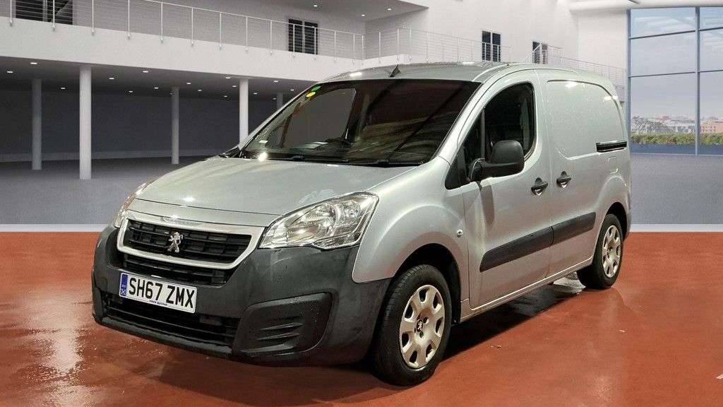 A 2017 PEUGEOT PARTNER 1.6 BlueHDi 651 Professional NAV NO VAT VAN 97 bhp A 2017 PEUGEOT PARTNER 1.6 BlueHDi 651 Professional NAV NO VAT VAN 97 bhp