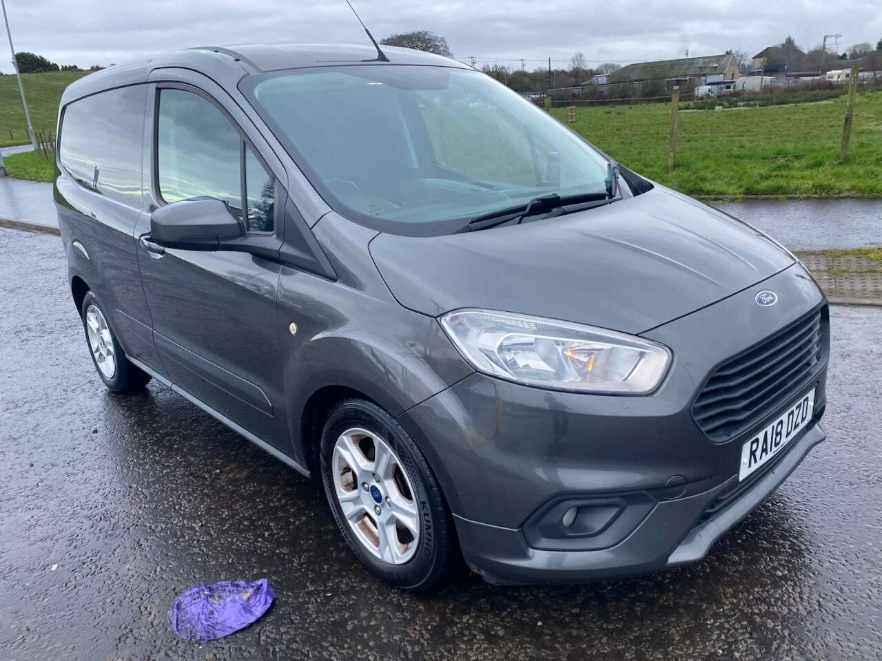 A 2018 FORD TRANSIT COURIER 1.5 TDCi Limited NO VAT VAN Euro 6 (100 ps) A 2018 FORD TRANSIT COURIER 1.5 TDCi Limited NO VAT VAN Euro 6 (100 ps)