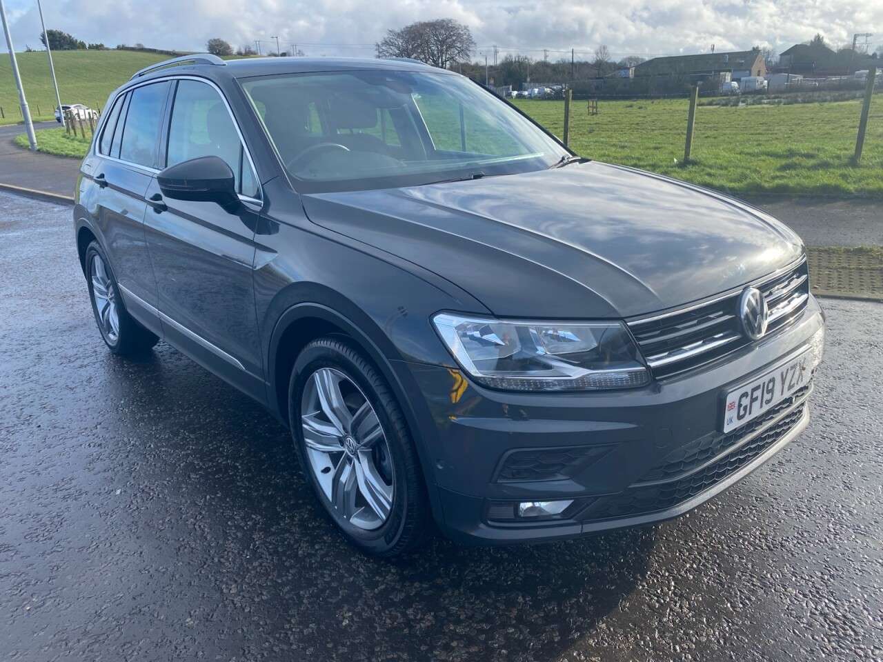 A 2019 VOLKSWAGEN TIGUAN 2.0 TDI Match SUV 5dr Diesel DSG Euro 6 (s/s) (150 ps) A 2019 VOLKSWAGEN TIGUAN 2.0 TDI Match SUV 5dr Diesel DSG Euro 6 (s/s) (150 ps)