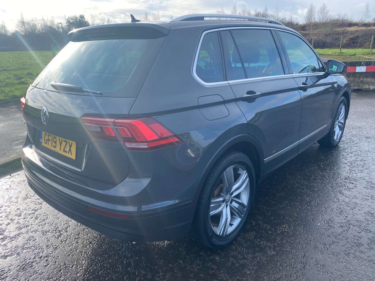 A 2019 VOLKSWAGEN TIGUAN 2.0 TDI Match SUV 5dr Diesel DSG Euro 6 (s/s) (150 ps) A 2019 VOLKSWAGEN TIGUAN 2.0 TDI Match SUV 5dr Diesel DSG Euro 6 (s/s) (150 ps)