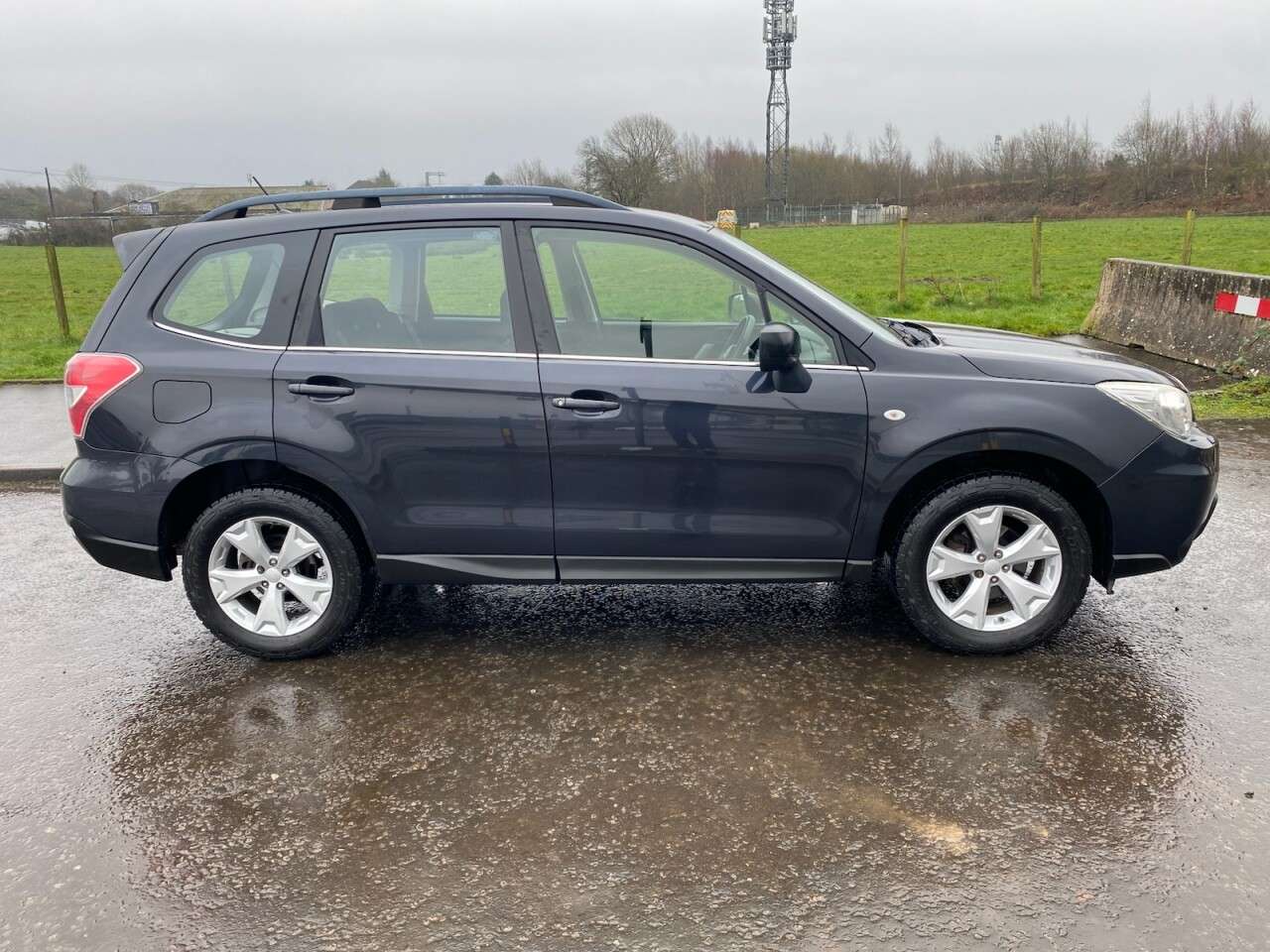 A 2013 SUBARU FORESTER 2.0D X SUV 5dr Diesel Manual 4WD Euro 5 (147 ps) A 2013 SUBARU FORESTER 2.0D X SUV 5dr Diesel Manual 4WD Euro 5 (147 ps)