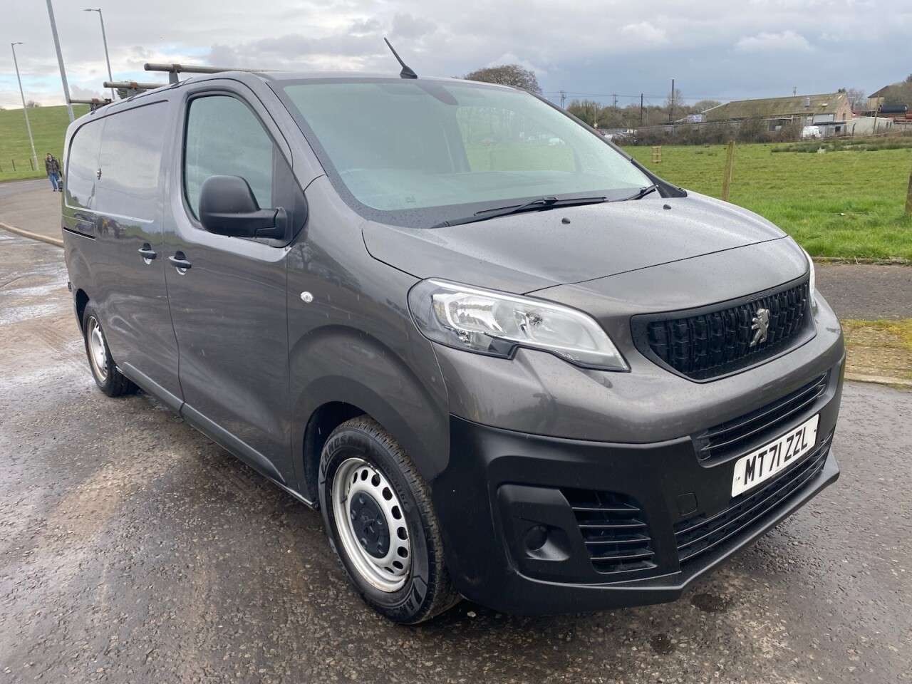 A 2021 PEUGEOT EXPERT 1.5 BlueHDi 1000 Professional Premium NO VAT MWB VAN Euro 6 (s/s) (100 bhp) A 2021 PEUGEOT EXPERT 1.5 BlueHDi 1000 Professional Premium NO VAT MWB VAN Euro 6 (s/s) (100 bhp)