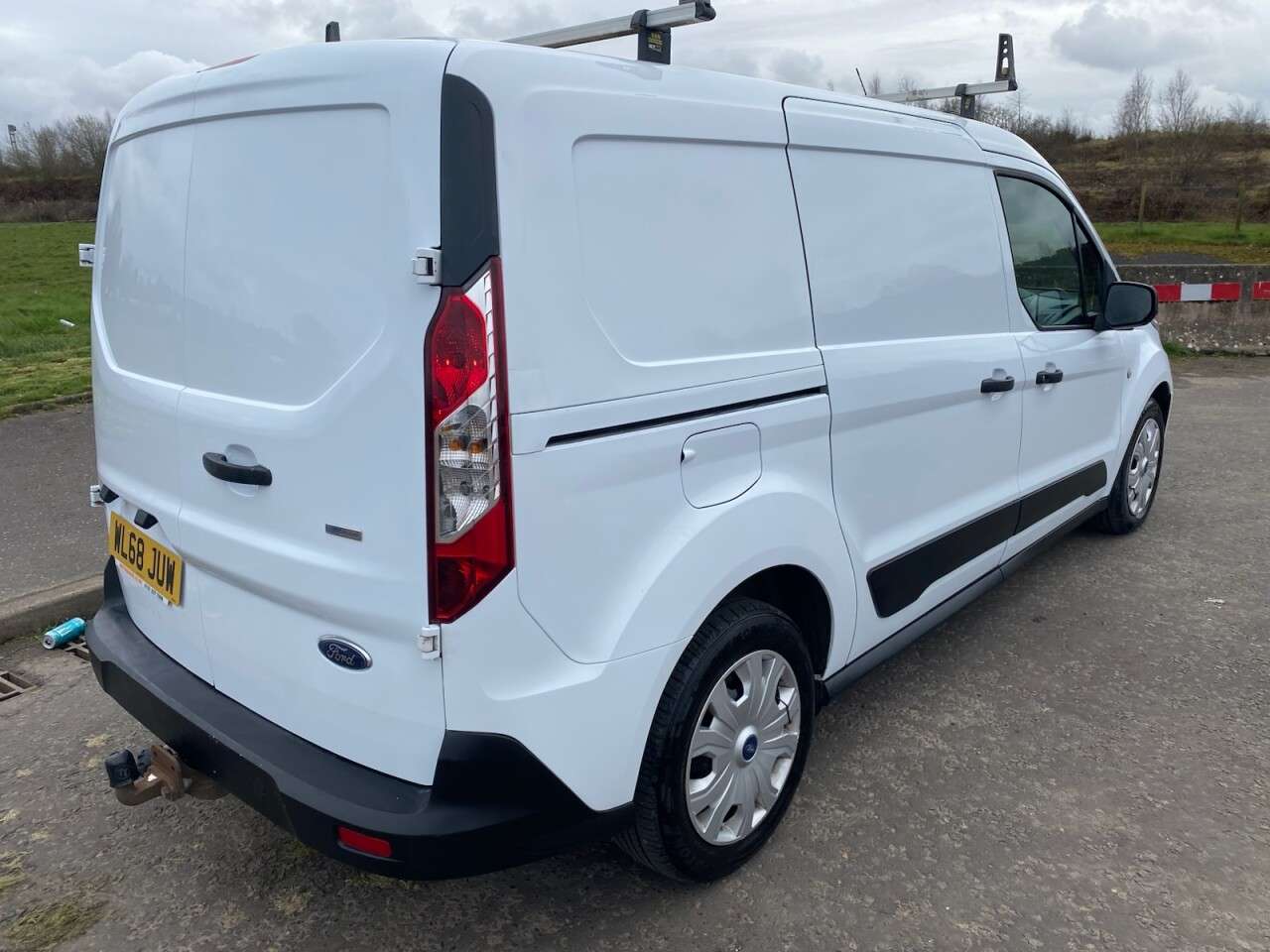 A 2018 FORD TRANSIT CONNECT 1.5 230 EcoBlue Trend 5 SEAT LWB NO VAT L2 Euro 6 (s/s) (100 ps) TIMING BEL A 2018 FORD TRANSIT CONNECT 1.5 230 EcoBlue Trend 5 SEAT LWB NO VAT L2 Euro 6 (s/s) (100 ps) TIMING BEL