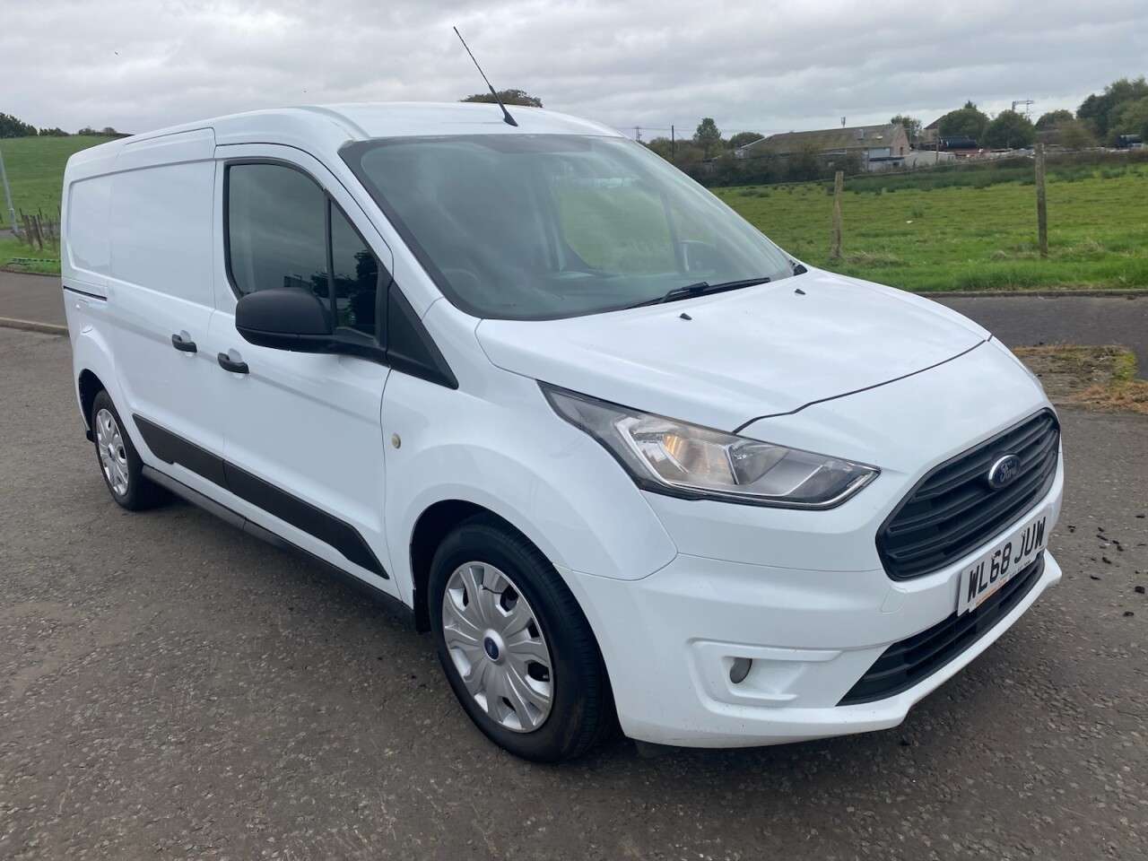 A 2018 FORD TRANSIT CONNECT 1.5 230 EcoBlue Trend 5 SEAT LWB NO VAT L2 Euro 6 (s/s) (100 ps) TIMING BEL A 2018 FORD TRANSIT CONNECT 1.5 230 EcoBlue Trend 5 SEAT LWB NO VAT L2 Euro 6 (s/s) (100 ps) TIMING BEL