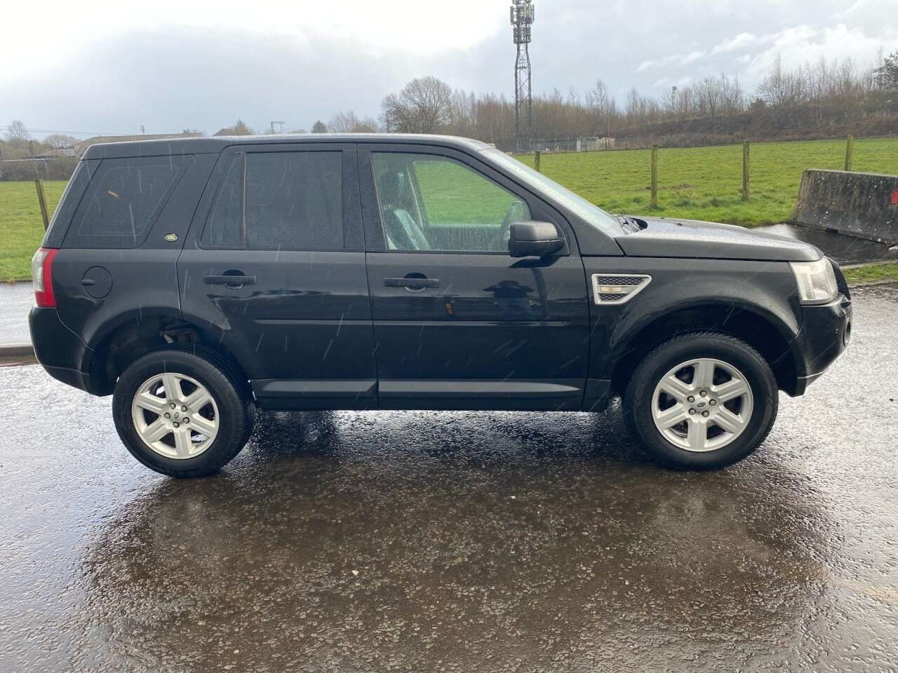 A 2010 LAND ROVER FREELANDER 2 2.2 TD4e GS SUV 5dr Diesel Manual 4WD Euro 4 (s/s) (160 ps) A 2010 LAND ROVER FREELANDER 2 2.2 TD4e GS SUV 5dr Diesel Manual 4WD Euro 4 (s/s) (160 ps)