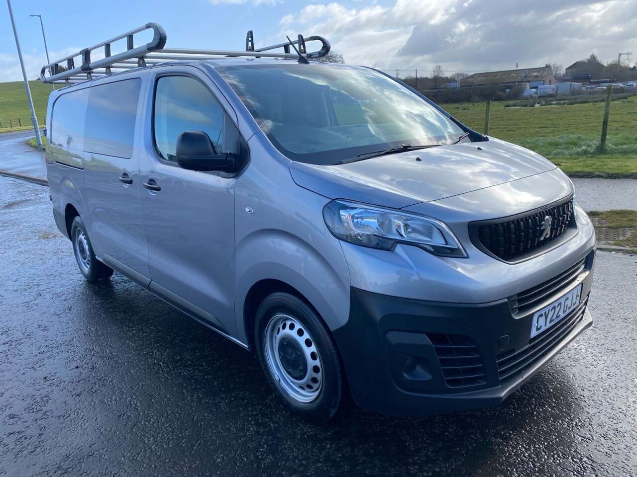 A 2022 PEUGEOT EXPERT 2.0 BlueHDi 1200 Professional Premium LWB Euro 6 (s/s) (6 Seat) (145 ps) A 2022 PEUGEOT EXPERT 2.0 BlueHDi 1200 Professional Premium LWB Euro 6 (s/s) (6 Seat) (145 ps)
