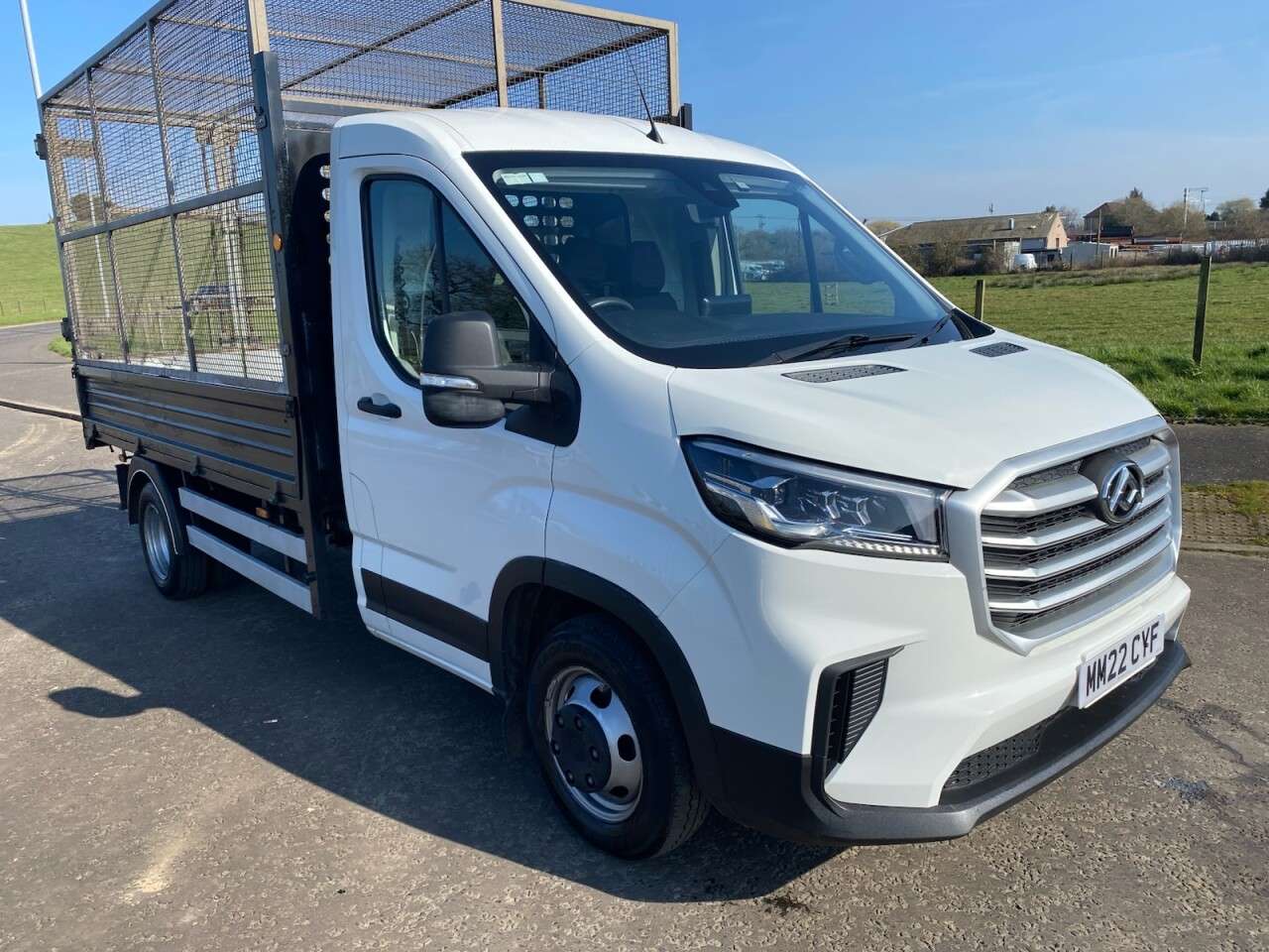 A 2022 MAXUS DELIVER 9 2.0 D20 150 MWB TIPPER WITH CAGE NO VAT A 2022 MAXUS DELIVER 9 2.0 D20 150 MWB TIPPER WITH CAGE NO VAT