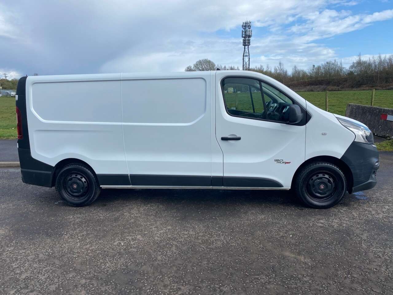 A 2017 FIAT TALENTO 1.6 MultiJet 12 LWB NO VAT VAN L2 H1 Euro 6 (120 ps) A 2017 FIAT TALENTO 1.6 MultiJet 12 LWB NO VAT VAN L2 H1 Euro 6 (120 ps)