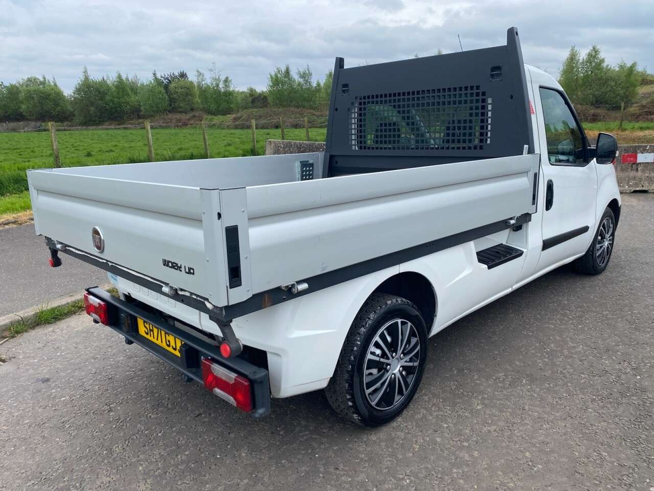 A 2021 FIAT DOBLO CARGO 1.6 MultiJetII LWB WORK UP DROPSIDE NO VAT L2 Euro 6 (s/s) (105 bhp) A 2021 FIAT DOBLO CARGO 1.6 MultiJetII LWB WORK UP DROPSIDE NO VAT L2 Euro 6 (s/s) (105 bhp)
