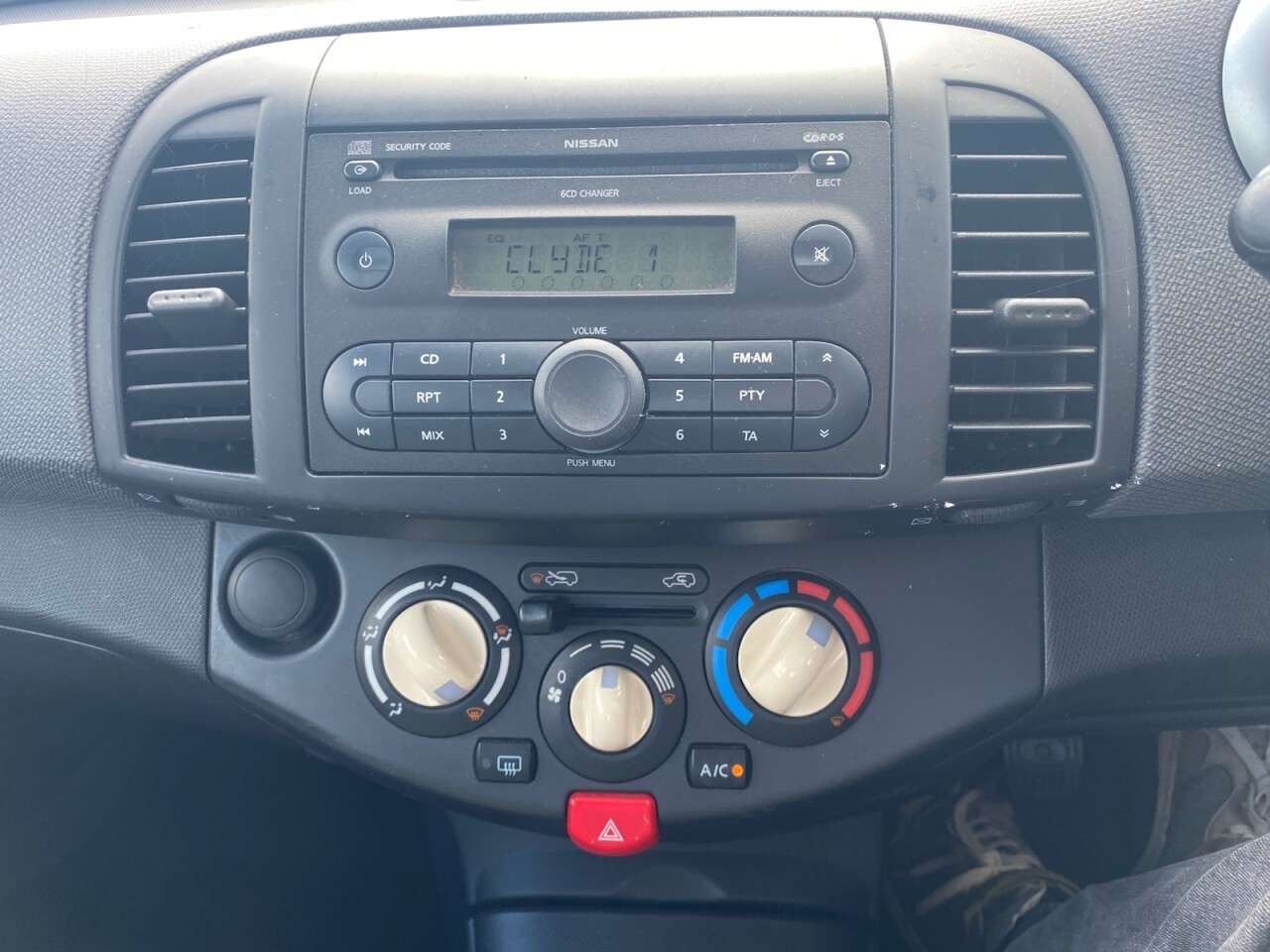 A 2005 NISSAN MICRA 1.4 16v SE Hatchback 3dr Petrol Manual (154 g/km, 87 bhp) A 2005 NISSAN MICRA 1.4 16v SE Hatchback 3dr Petrol Manual (154 g/km, 87 bhp)