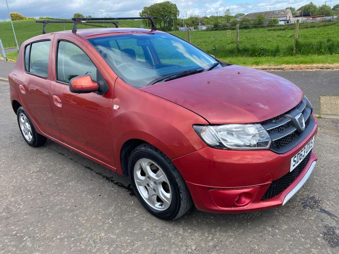 A 2013 DACIA SANDERO 1.2 Laureate Hatchback 5dr Petrol Manual Euro 5 (75 ps) A 2013 DACIA SANDERO 1.2 Laureate Hatchback 5dr Petrol Manual Euro 5 (75 ps)