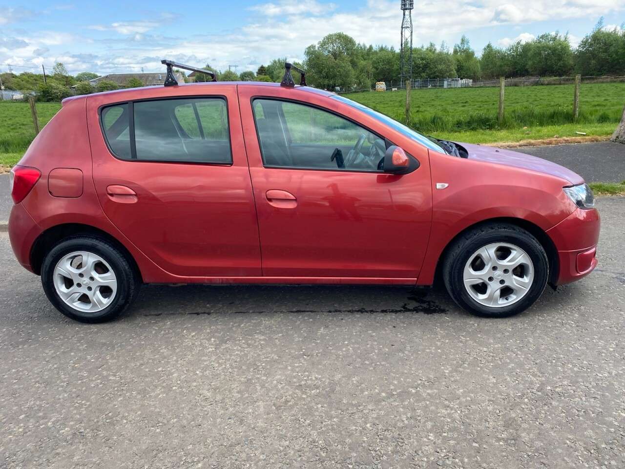 A 2013 DACIA SANDERO 1.2 Laureate Hatchback 5dr Petrol Manual Euro 5 (75 ps) A 2013 DACIA SANDERO 1.2 Laureate Hatchback 5dr Petrol Manual Euro 5 (75 ps)