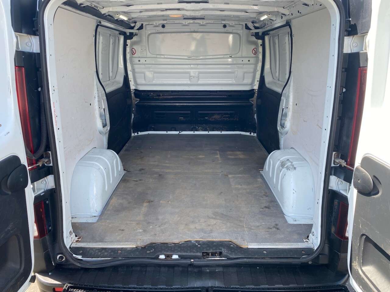 2016 VAUXHALL VIVARO 2016 VAUXHALL VIVARO